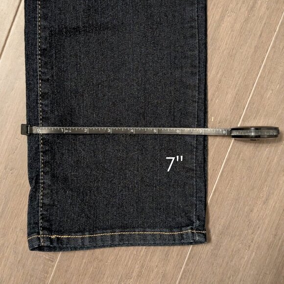 Signature by Levi Strauss The Legging Jeans, Mid Rise Dark  - Size 10 (Like New) - Picture 10 of 14